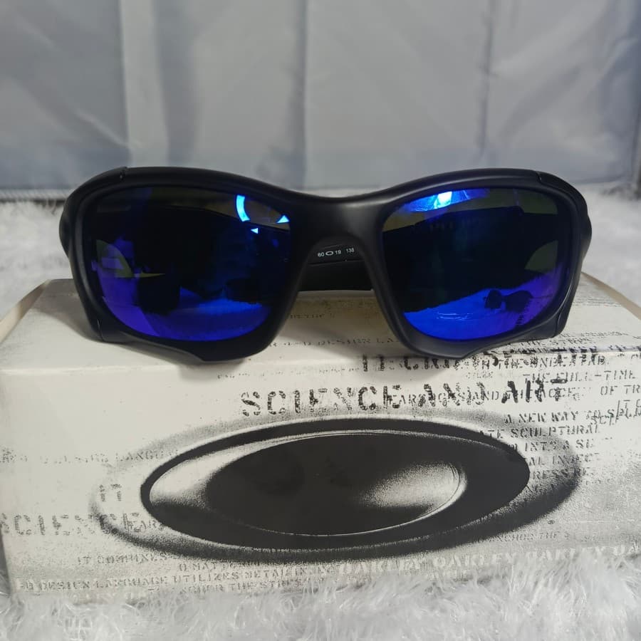 Gambar dari Oakley Pit Boss II Sunglasses Matte Black Frame Polarized Deep Blue Lenses