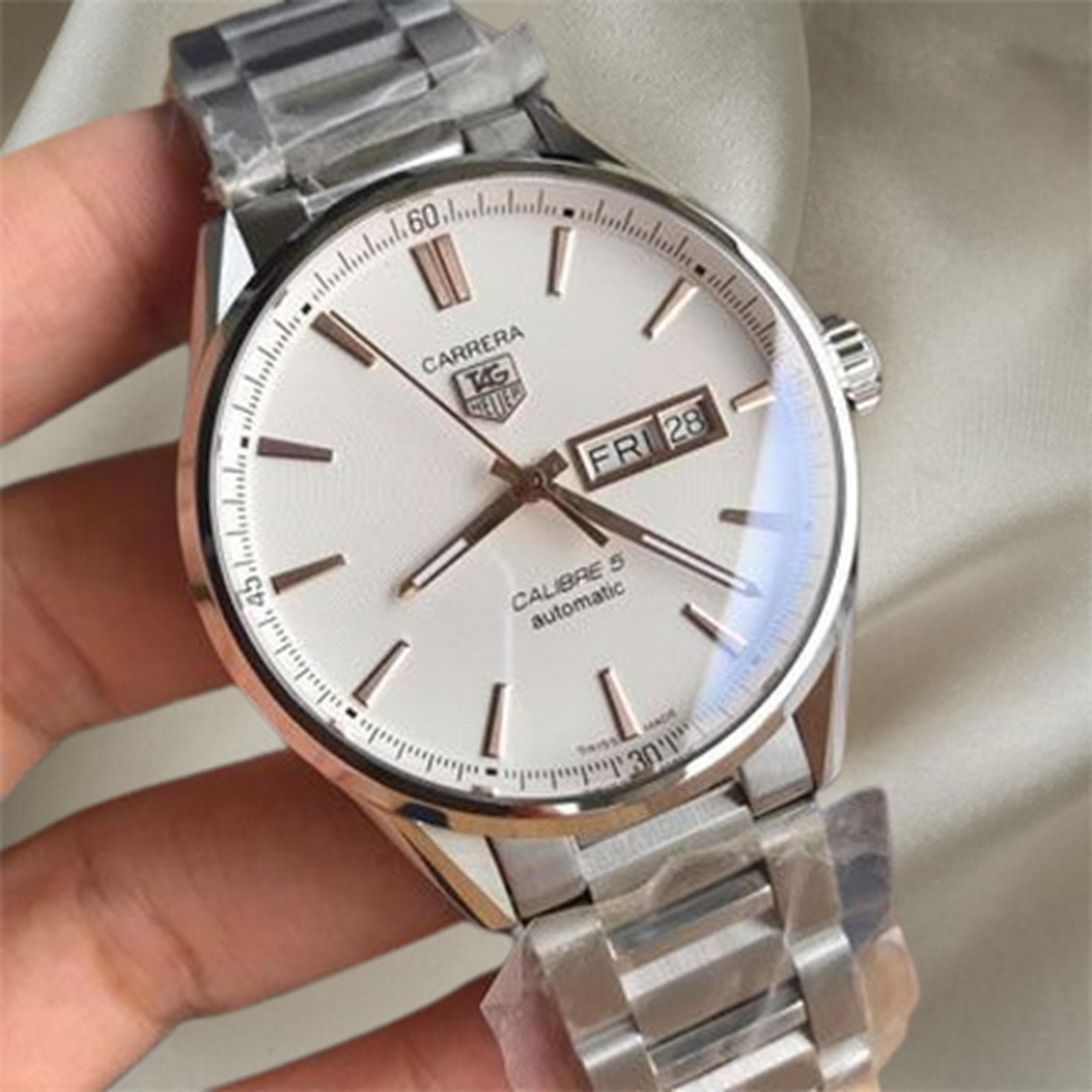 Gambar dari Tag Heuer CARRERA WAR201D.BA0723 Calibre 5 Automatic