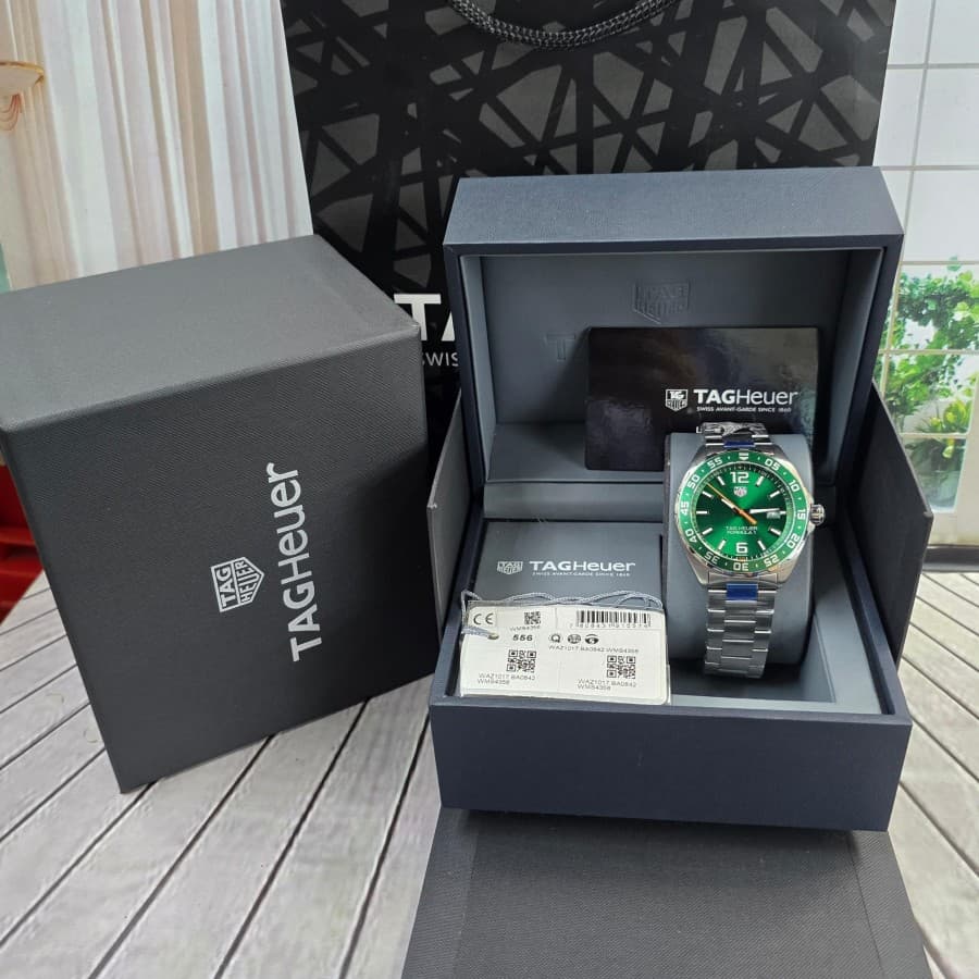 Gambar dari Tag Heuer Formula 1 WA1017.B0842 Mens Green Dial Watch