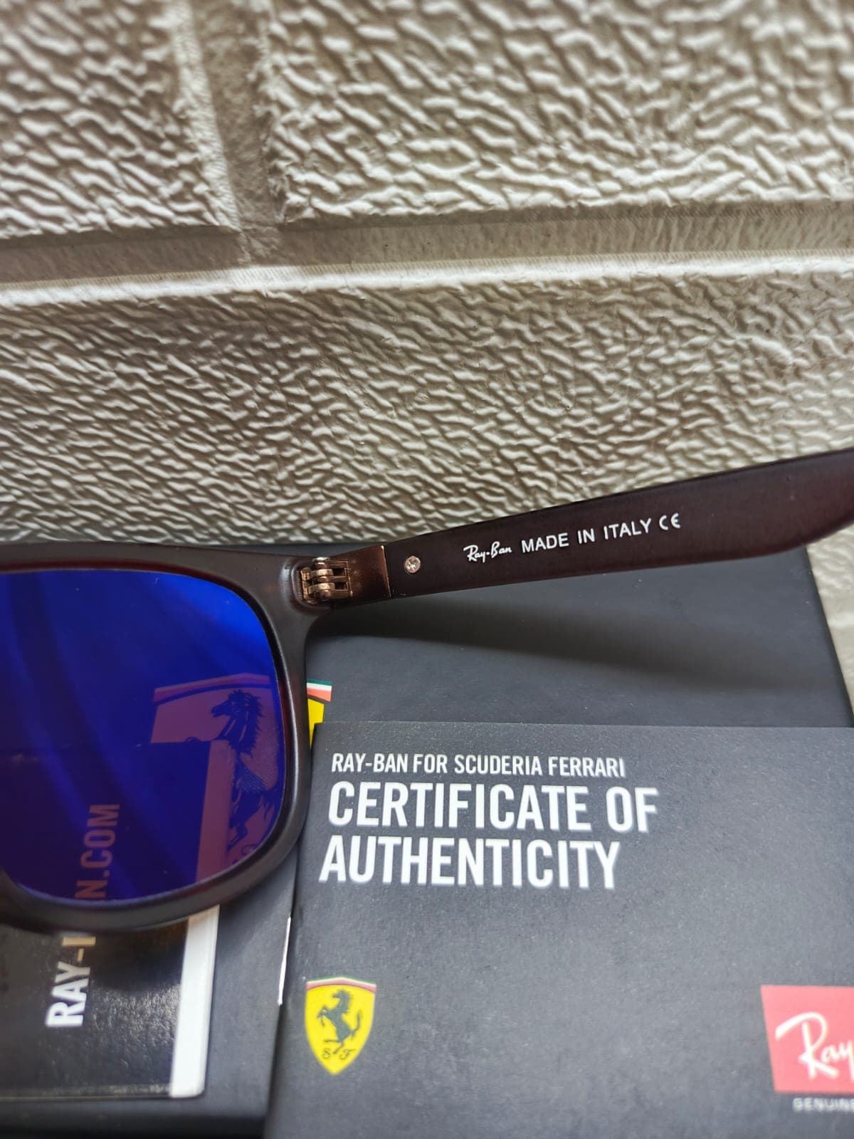 Gambar dari Kacamata Original Ray-Ban RB4195 Scuderia Ferrari Brown Doff