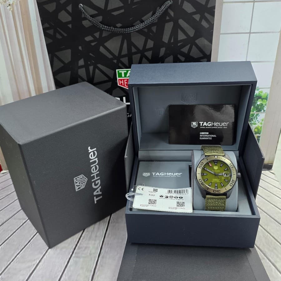 Gambar dari Tag Heuer Aquaracer WAY208E.FC8222 Green Dial Men's Watch