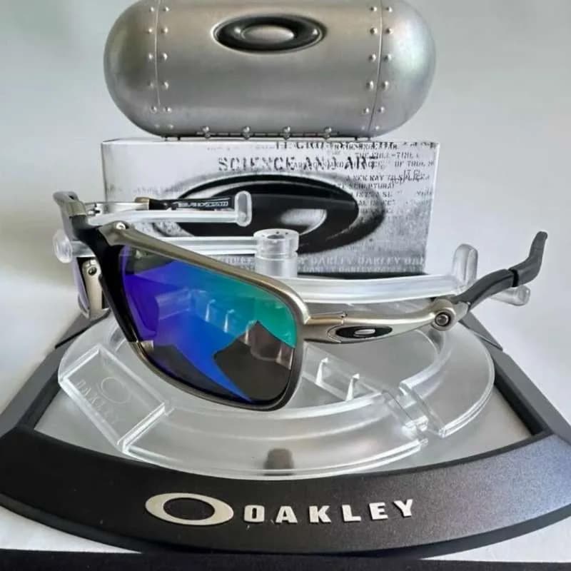 Gambar dari Oakley Badman 006020-03 Polarized Blue Lenses Outdoor Sports Glasses